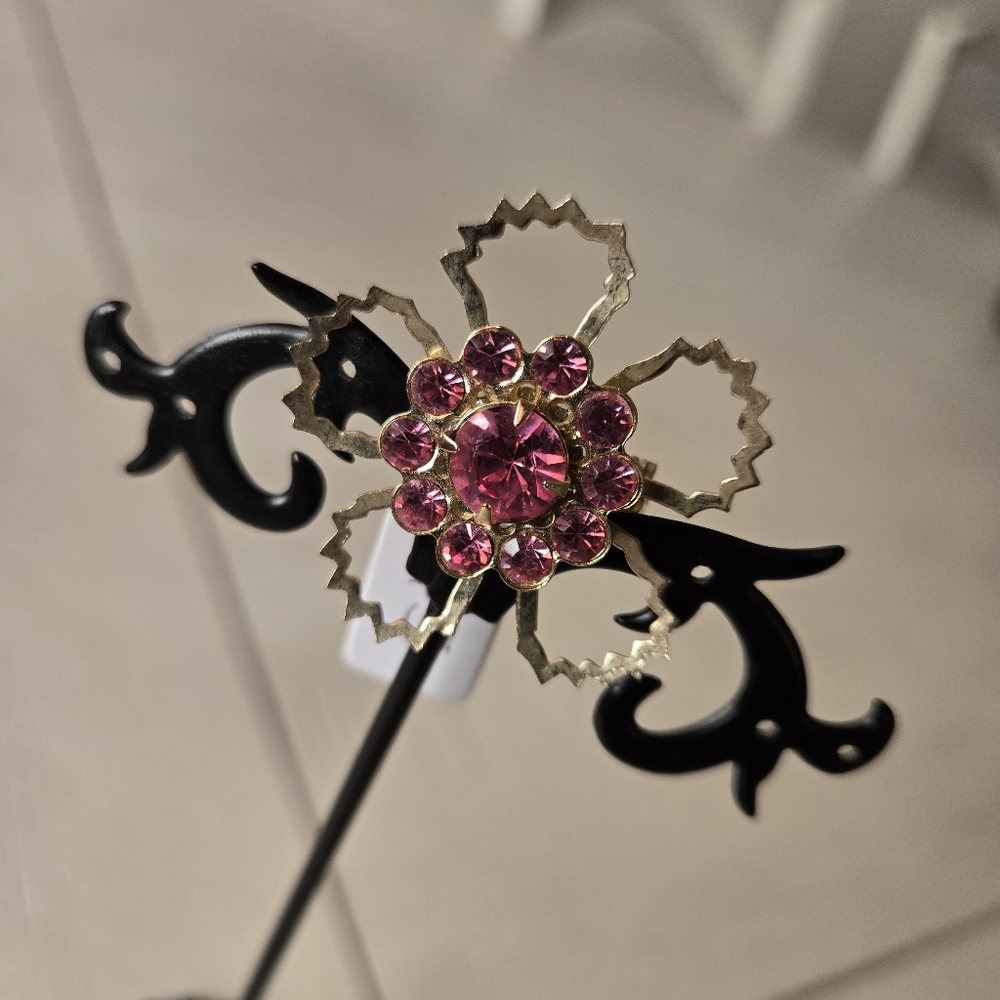 Fashion Pin